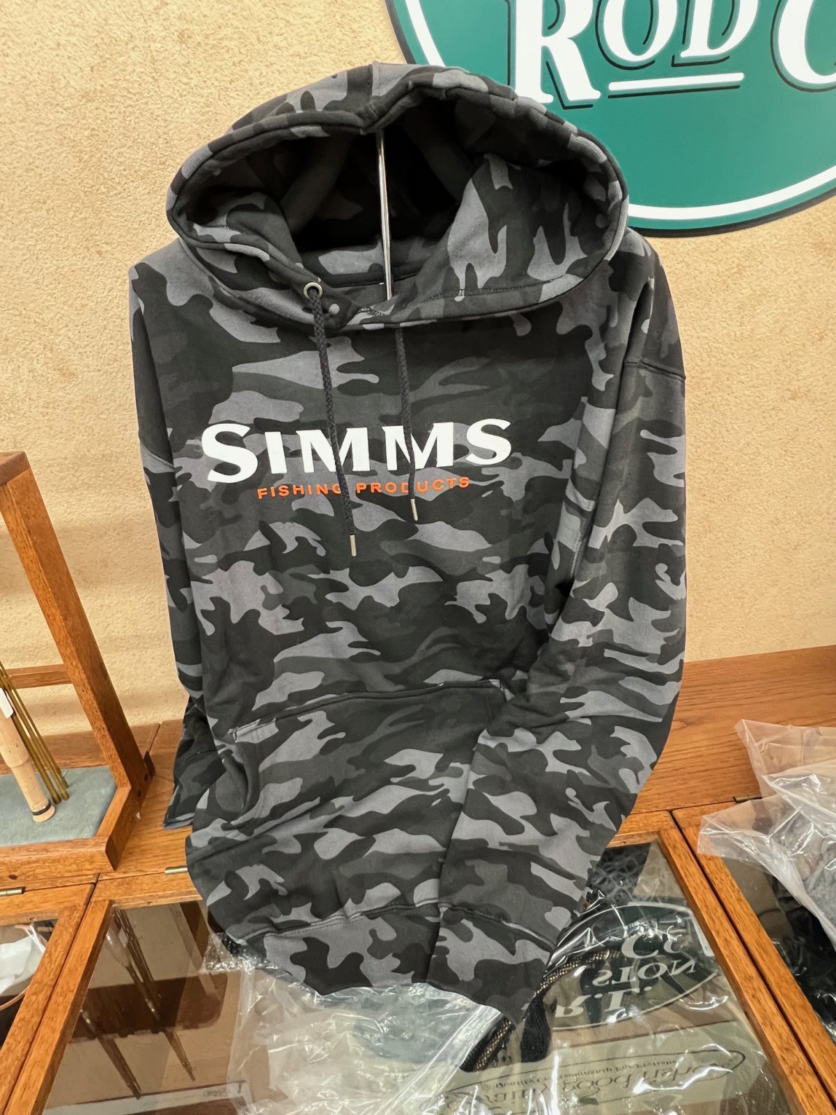 メンズ　SIMMS  LOGO  HOODY  　サイズL  